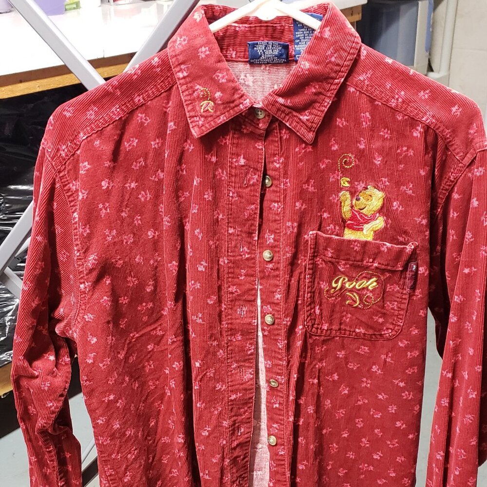 VINTAGE Winnie the Pooh Long Sleeve Button Down Collared Shirt